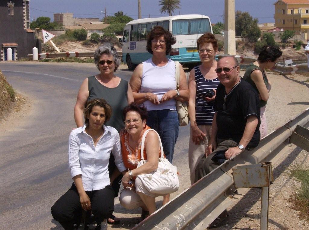 ORAN JUIN 2007 UNE PARTIE DU GROUPE.jpg